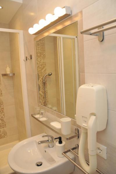 Migdal Luxury Suites Roma Porta Portese Exteriör bild