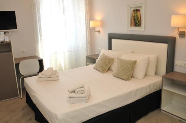 Migdal Luxury Suites Roma Porta Portese Exteriör bild